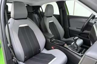 Opel Mokka 1.2 Turbo Elegance | Apple carplay/Android auto | Cruise control | Climate control | Navigatie | Parkeersensoren voor & achter | / 8