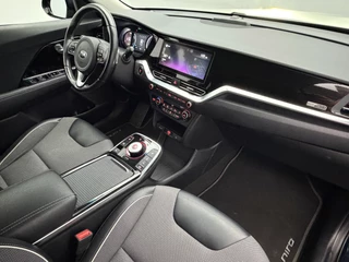Kia e-Niro DynamicPlusLine 39 kWh SOH 93,8% | Trekhaak |Schuif/Kanteldak | Camera | Stoel/Stuurverwarming / 23