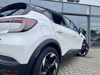 Renault Captur 1.6 E-Tech Full Hybrid 145 Techno  | Stoel+Stuurverwarming | Climate Control | Draadloze Telefoonlader | Camera + Sensoren | Two-Tone | Apple CarPlay/Android Auto / 40