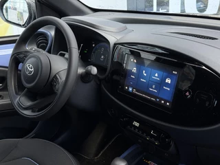 Toyota Aygo X HYBRID 115 PULSE APPLE/ANDROID KEYLESS PARK-SENSOR CAMERA CLIMA 17"LMV EL-SPIEGELS PRIVACY-GLASS / 26