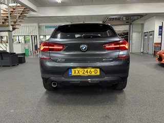 BMW X2 SDrive18i Executive / NL-auto / Navigatie / 8