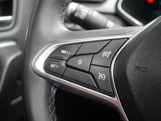 Renault Captur 1.6 E-Tech Plug-in Hybrid 160 Intens | Panorama dak | Achteruitrijcamera | Lichtmetalen velgen | Navigatie | Cruise control | Stoelverwarming | / 21