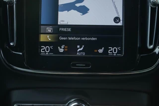 Volvo XC40 1.5 T4 PHEV Plus Dark|Stoel+Stuurverwarming|Trekhaak|Camera|Harmann Kardon| / 31