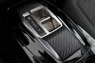 Peugeot 208 1.2 Hybrid 100 e-DCS6 Allure / 23