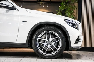 Mercedes GLC-klasse 350e 4MATIC AMG Premium Plus|Pano|verkoeling|Trekhaak|Leder / 18