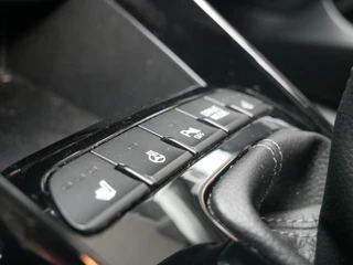 Kia Stonic 1.0 T-GDi MHEV DynamicPlusLine Cruise| Camera| Stoel vewarming / 10
