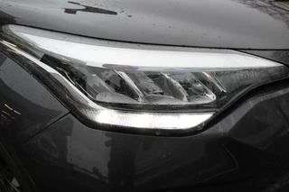 Toyota C-HR 1.8 HYBRID DYNAMIC ALL-SEASON BANDEN STOELVERW. DODEHOEKDETECTIE KEYLESS LED KOPLAMPEN PARK.SENSOREN V+A / 6