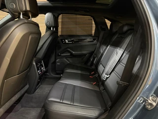 Porsche Cayenne 3.0 E-Hybrid Full Option | Vierwielbesturing | PANO | PDLS+ | BOSE | PASM | ComfortPakket | Soft Close |Trekhaak / 41