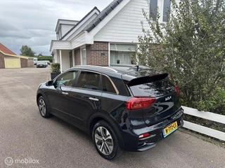 Kia e-Niro Edition 64 kWh 3-FASE ACHTERUITRIJ CAMERA CARPLAY STUUR/STOELVERWARMING / 4