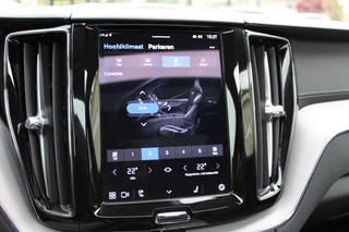 Volvo XC60 2.0 T8 Plug-in hybrid AWD Ultra Dark  | Head-Up | Panoramadak | Leder | H&K | BLIS / 31