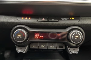 Kia Stonic 1.0 T-GDi 100pk MHEV Dynamic Plus Line | Kia Garantie 2028 | Navigatie | Camera | Climate control | Cruise control | Parkeersensoren | Keyless Start + Entry / 27