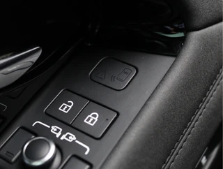 Land Rover Range Rover Evoque P300e R-Dynamic HSE  | Pano | 360 Camera / 40