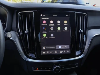 Volvo V60 T6 Plug-in Hybrid 350PK AWD Plus Dark / 18