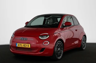 Fiat 500 3+1 La Prima 42 kWh Panoramadak Stoelverwarming Camera Apple CarPlay