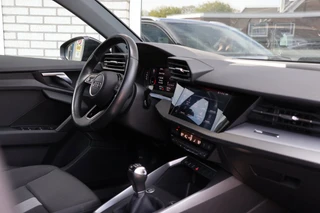 Audi A3 Sportback 35 TFSI S edition 150PK Nieuw model App-connect Trekhaak Navigatie PDC / 15