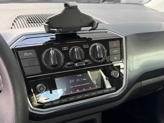 Volkswagen up! 1.0 5-deurs Camera | Cruise | Airco | Bluetooth | PDC | Rijklaar incl. 1 jaar Bovag garantie / 15