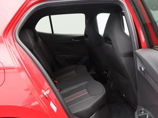Škoda Fabia 1.0 TSi Monte Carlo 115 Pk Automaat | Stoelverwarming | Camera | Climatronic | CarPlay | Cruise Control | 17 Inch | 27.303 Km !! / 34