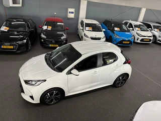 Toyota Yaris 1.5 Hybrid 115 First Edition/ NL auto/ Automaat/ Achteruitrijcamera / 38