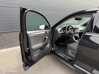 Volkswagen T-Roc 1.5 TSI DSG Active CLIMA*CARPLAY*PDC*STOELVERW / 28