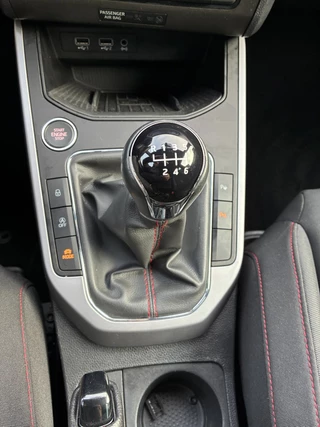 SEAT Arona 1.5 TSI EVO FR Business Intense | Climate control | Navigatie | Camera | Cruise control | Elektrisch Pakket | Parkpilot | Trekhaak | / 15