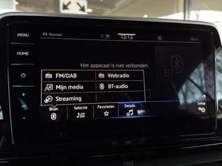 Volkswagen T-Roc Cabrio 1.5 TSI 150pk DSG R-Line (Trekhaak,Camera,Virtual,IQ) / 38