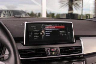 BMW 2-serie Active Tourer 225xe Luxury | Driving Assistant Plus | Panoramadak | Fileassistent | Active Cruise control | Head-up | HiFi audio | Sportstoelen | Rijstrooksensor | Keyless entry / 30