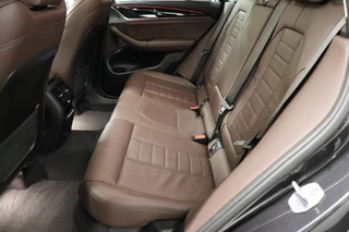 BMW X3 xDrive20i High Executive xLine Automaat  / Navigatie Professional / Leder / Trekhaak / 19 Inch / Adaptieve LED-koplampen / Stoelverwarming / Ambiance Verlichting / Parkeersensoren voor+achter / Sportstoelen / 14