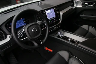 Volvo XC60 2.0 T6 AWD Ultimate Dark | 100% SOH | 360 | B&W | Pano / 5