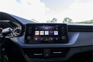 Škoda Kamiq 1.0 TSI Ambition  | NL Auto | LED | Carplay / 23