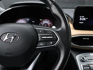 Hyundai Santa Fe 1.6 T-GDI PHEV Comfort Smart Sky | LEDER | PANO-DAK | TREKHAAK | KRELL AUDIO | CAMERA | STOEL/STUURVERW. | ADAPT. CRUISE | SOH 96.1% | / 25