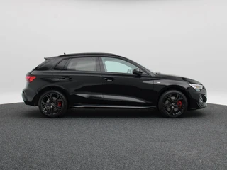 Audi A3 Sportback 45 TFSi 272 Pk e S-line Competition | Trekhaak | Stoelverwarming | Adaptive Cruise | Half Leer | Camera | Carplay | 18 Inch | 28.601 Km !! / 10
