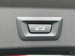 BMW 1 Serie 120i M-Sport Automaat Pano.dak Leer Stoel/Stuurverw HUD Carplay Stoelverw Led VOL! / 10