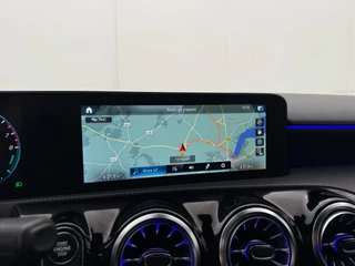 Mercedes-Benz A-klasse 250 e AMG Line | Automaat | Adaptive cruise | Navigatie | Stoelverwarming | Camera / 21