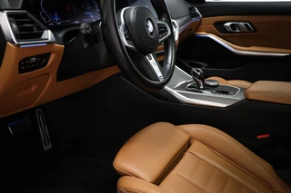 BMW 3-serie 330e xDrive eDrive M-Sport Edition | MEDIA PACK | STUURVERWARMING | TREKHAAK | 19" / 35