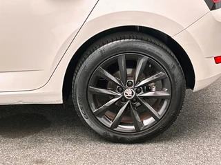 Skoda Fabia 1.0 TSI Business Edition Clever | Carplay | Airco | Camera | PDC | Cruise/Control | Keyless | / 17