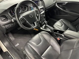Volvo V40 Cross Country 1.5 T3 Polar+ Luxury LEER PANO NAVI TREKHAAK ECC CRUISE LM. / 20