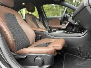Mercedes-Benz A-Class 200 Business Solution / 6