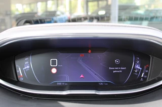 Peugeot 3008 1.2 PureTech Première  | Panoramadak | Camera | Trekhaak | Elekt. achterklep | Navigatie / 18