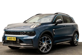 Lynk & Co 01 1.5 Plug-in Hybrid 262 Pk Zwarte hemel | Panoramadak | 75 km Elektrisch | 360 Camera | NL Auto | 20 inch. LMV | 1e Eigenaar