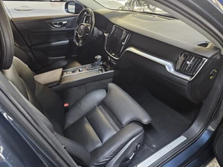 Volvo V60 2.0 T5 Momentum Geen import | Comfort stoelen / 8