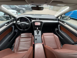 Volkswagen Passat Variant 1.4 TSI ACT Highline Business R / Pano / Massage / Camera / Sportleder / Trekhaak / Zeer mooie auto ! / 45