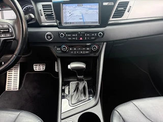 Kia Niro 1.6 GDi Hybrid ExecutiveLine | Trekhaak | Stoel verwarming en koeling | Lederen bekleding | Navigatie | Dodehoek detectie | Apple Carplay / Android Auto | Verbruik 1 op 20! / 26