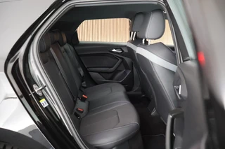 Audi A1 Sportback 30 TFSI 110pk S-Tronic S edition Sonos Keyless Stoelverwarming ACC LED Climate Control Carplay 2x S-Line / 13