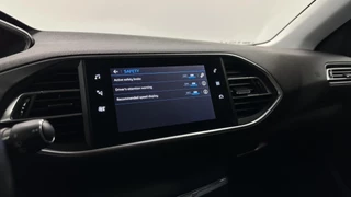 Peugeot 308 SW 1.2 PureTech Blue Lease Allure TREKHAAK CAMERA NAVI CRUISE LM. / 45