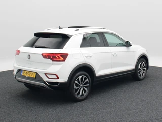 Volkswagen T-Roc 1.5 TSi 150 Pk Automaat Style | Carplay | IQ.Light LED | Panoramadak | Virtual Cockpit | Adaptive Cruise | 17 Inch / 2