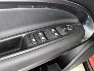 Fiat 600e Sport 54 kWh | Apple/Android | Parkeer Camera | Stoel-Verwarming / 18