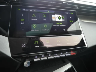Peugeot 308 1.2 Hybrid 145 e-DCS6 GT € 6000,- DEMOVOORDEEL! | AGR stoelen | Stoel en stuurverwarming | Camera rondom | Adaptieve cruise control | Panoramadak | Afneembare trekhaak | Full led | 18 inch lichtmetalen velgen / 28