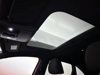Volkswagen Taigo 1.0 TSI R-Line | Pano | Camera | Virtual Cockpit | CarPlay | Adaptive Cruise / 24