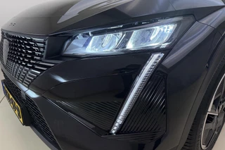 Peugeot 408 1.6 HYbrid 225 e-DSC7 Allure DEMO ZONDER KMS! l Wireless Apple Carplay & Android Auto l Digitale Cockpit l DAB l Bluetooth l PDC l LED verlichting l Lichtmetalen Velgen / 32