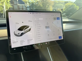 Tesla Model 3 Long Range RWD 75 kWh / 19